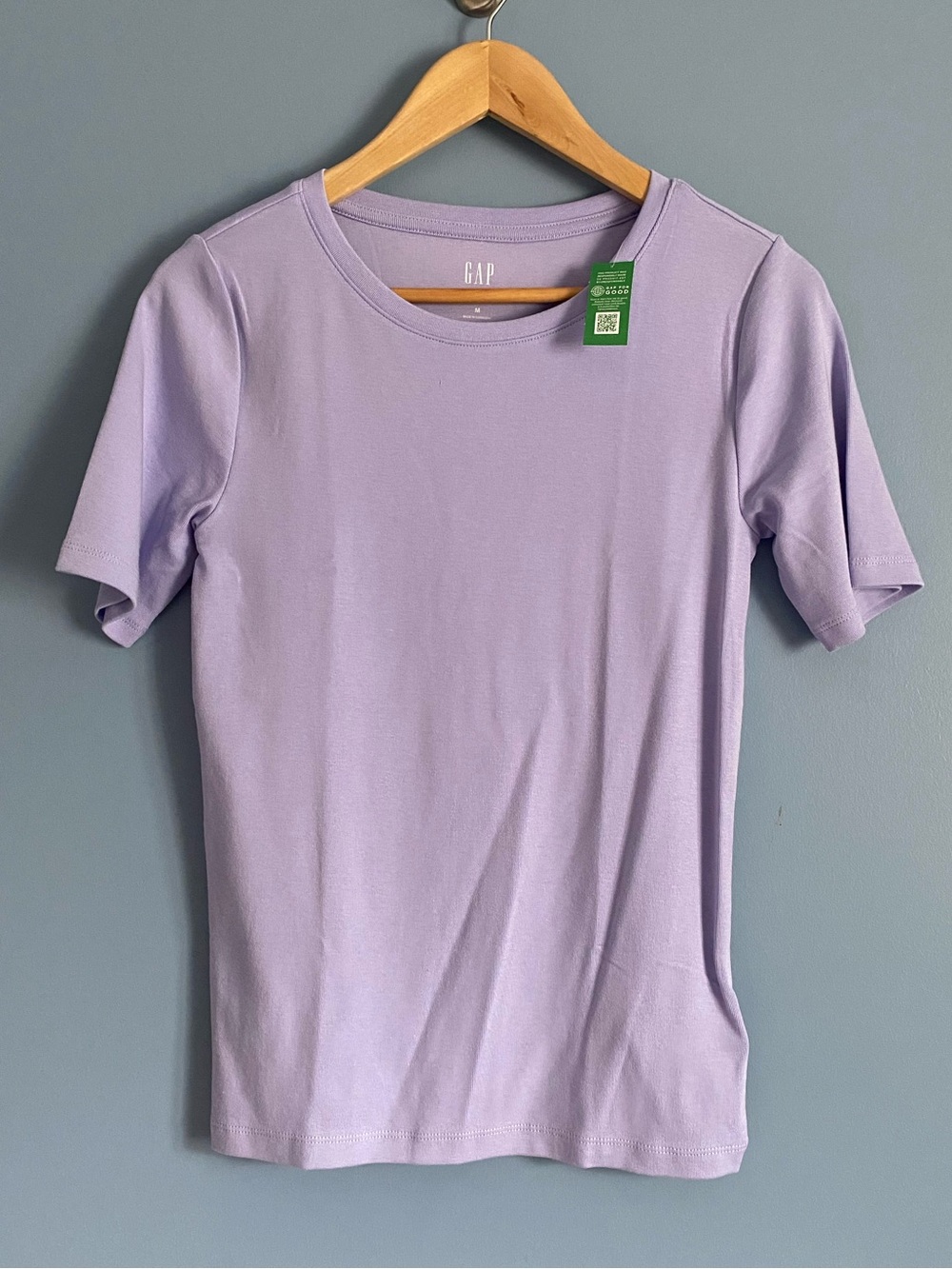 NWT GAP Modern Short Sleeve Crewneck Tee - Lavender